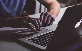 明着黑！意甲争议判罚引众怒，国米到手3分被吹没，球迷：为保争冠悬念无所不用其极